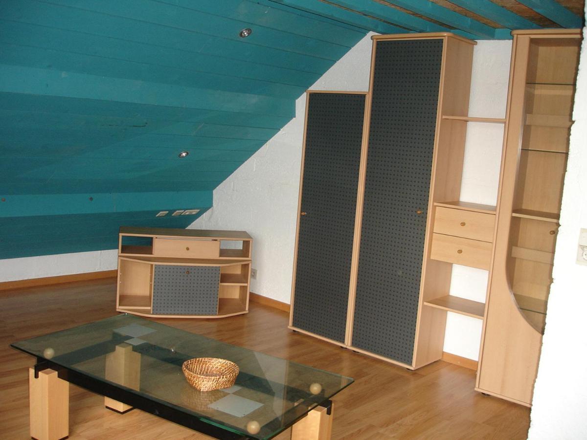 L'Appartement & Dortoir Chez Jean-Luc Baelen Bagian luar foto